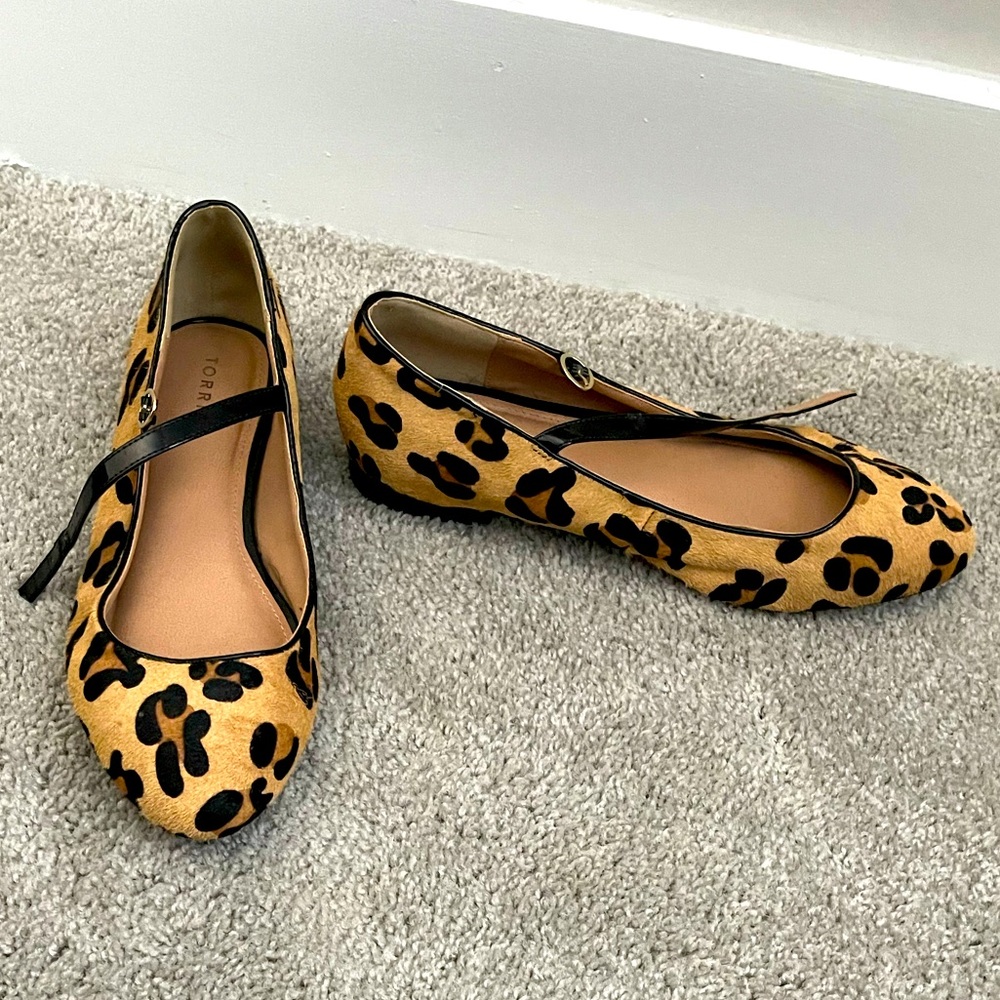 Torrid leopard print flats with strap, size 13
